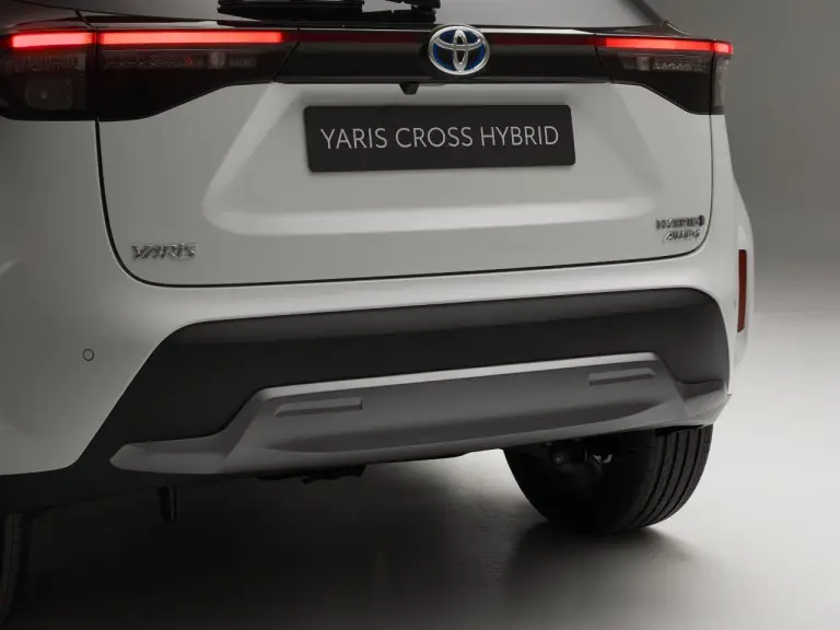 Toyota Yaris Cross - Gli allestimenti Adventure e Premiere - 6