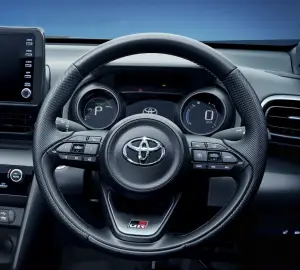 Toyota Yaris Cross GR Sport e Z Adventure - Foto