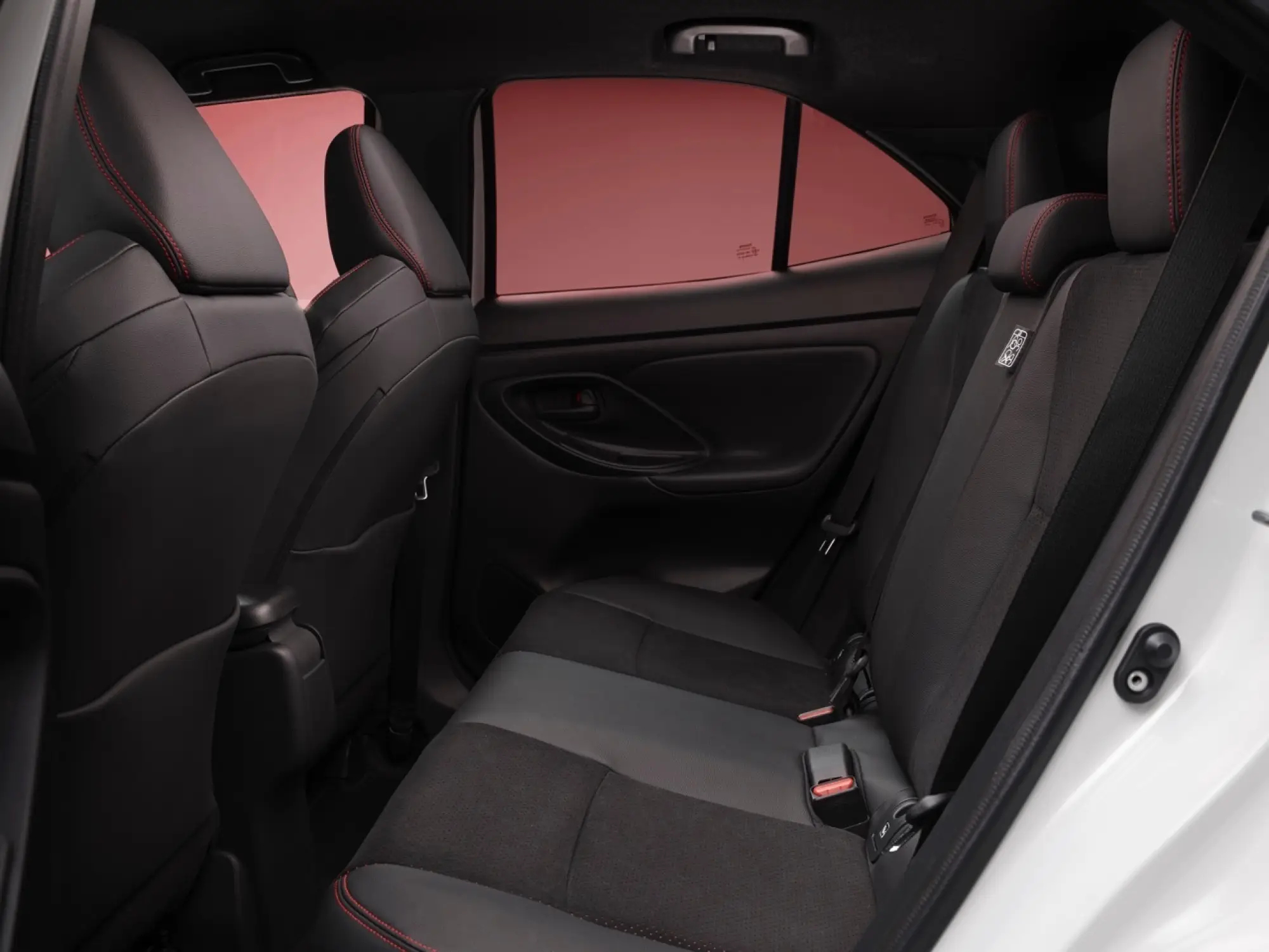 Toyota Yaris Cross GR Sport - Foto ufficiali - 14