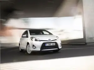 Toyota Yaris Hybrid - Foto ufficiali 31-05-2012