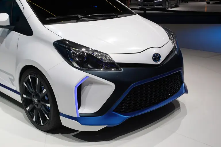 Toyota Yaris Hybrid R concept - Salone di Francoforte 2013 - 3