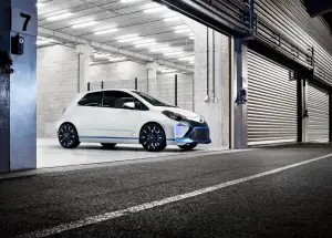 Toyota Yaris Hybrid-R