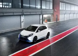 Toyota Yaris Hybrid-R