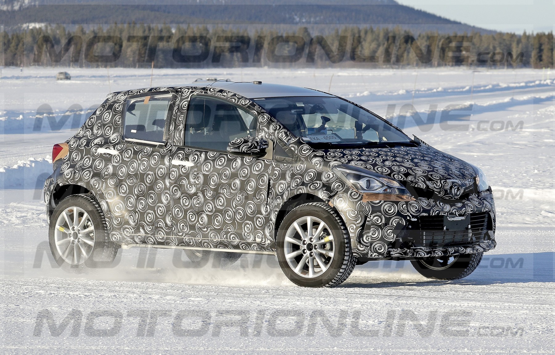 Toyota Yaris SUV 2020 - foto spia