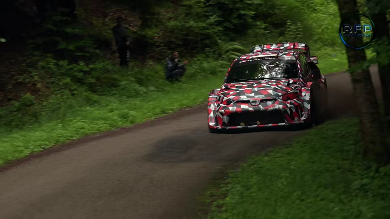 Toyota Yaris WRC video