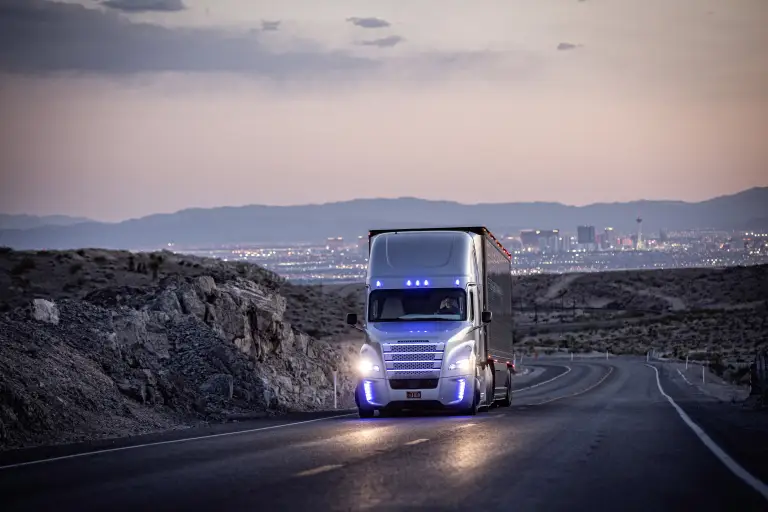 Truck con guida autonoma Daimler - Freightliner Inspiration Truck  - 2