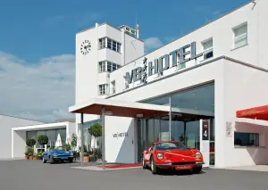 V8 Hotel