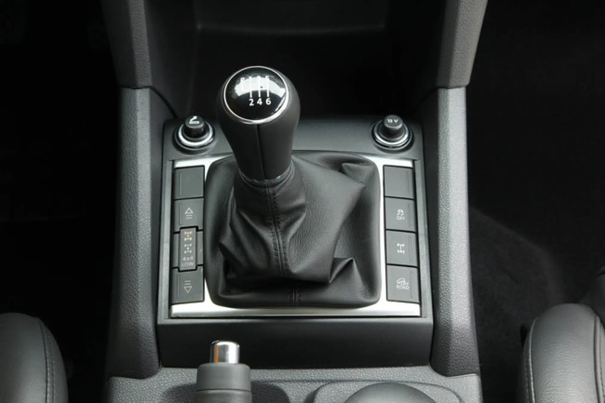 Volkswagen Amarok 2011 - 35
