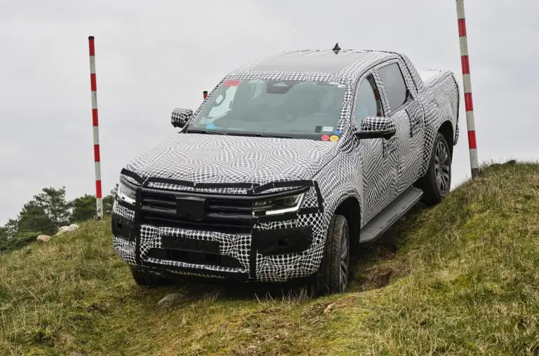 Volkswagen Amarok 2023 prototipo - Foto ufficiali - 11