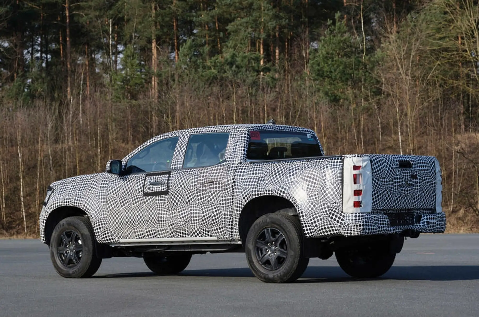 Volkswagen Amarok 2023 prototipo - Foto ufficiali - 6