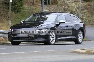 Volkswagen Arteon Shooting Brake - Foto spia 6-3-2020 - 3