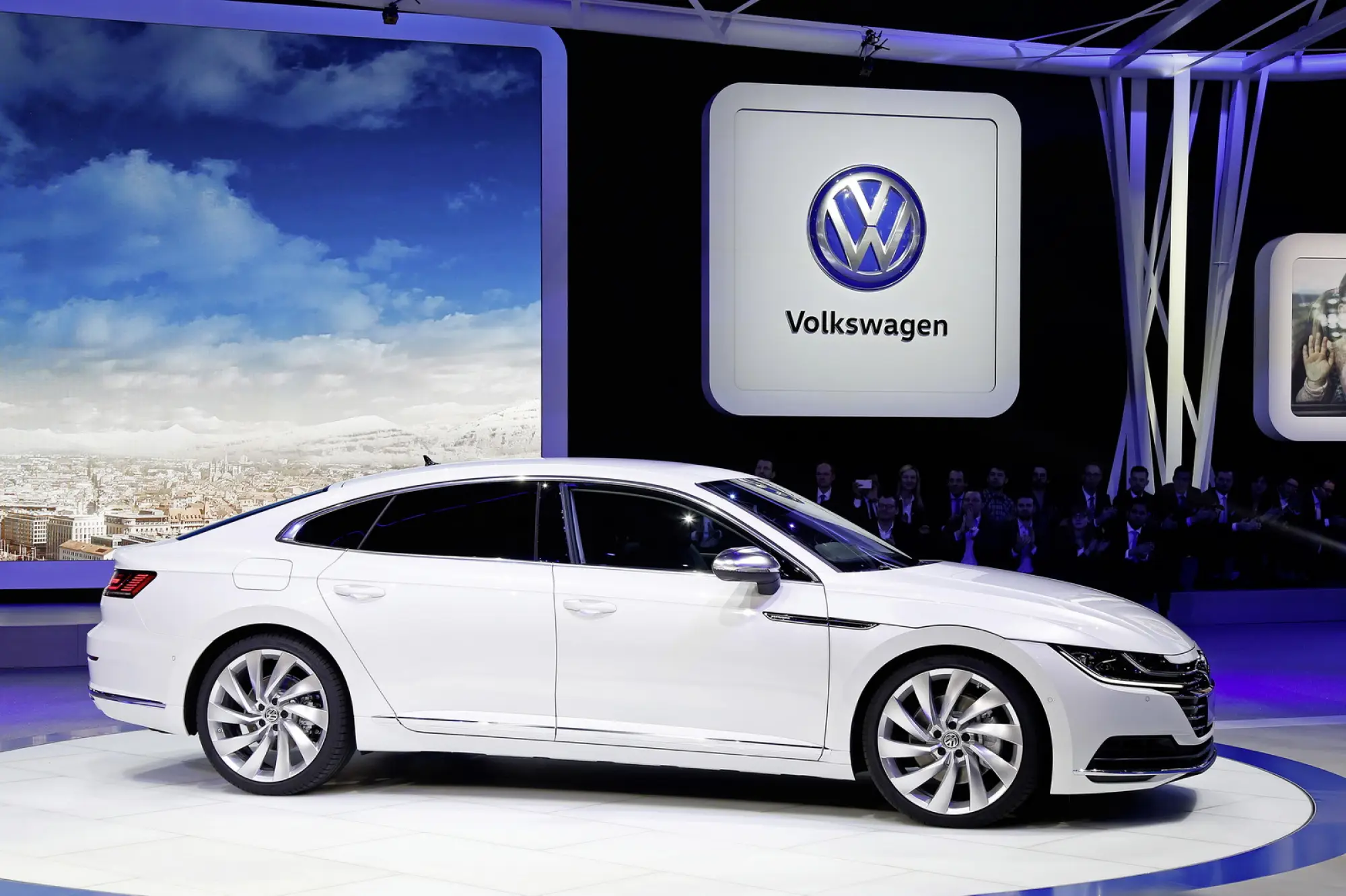 Volkswagen Arteon  - 1