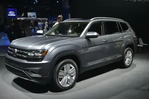 Volkswagen Atlas - Salone di Los Angeles 2016 - 11