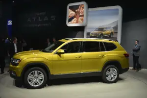 Volkswagen Atlas - Salone di Los Angeles 2016 - 6