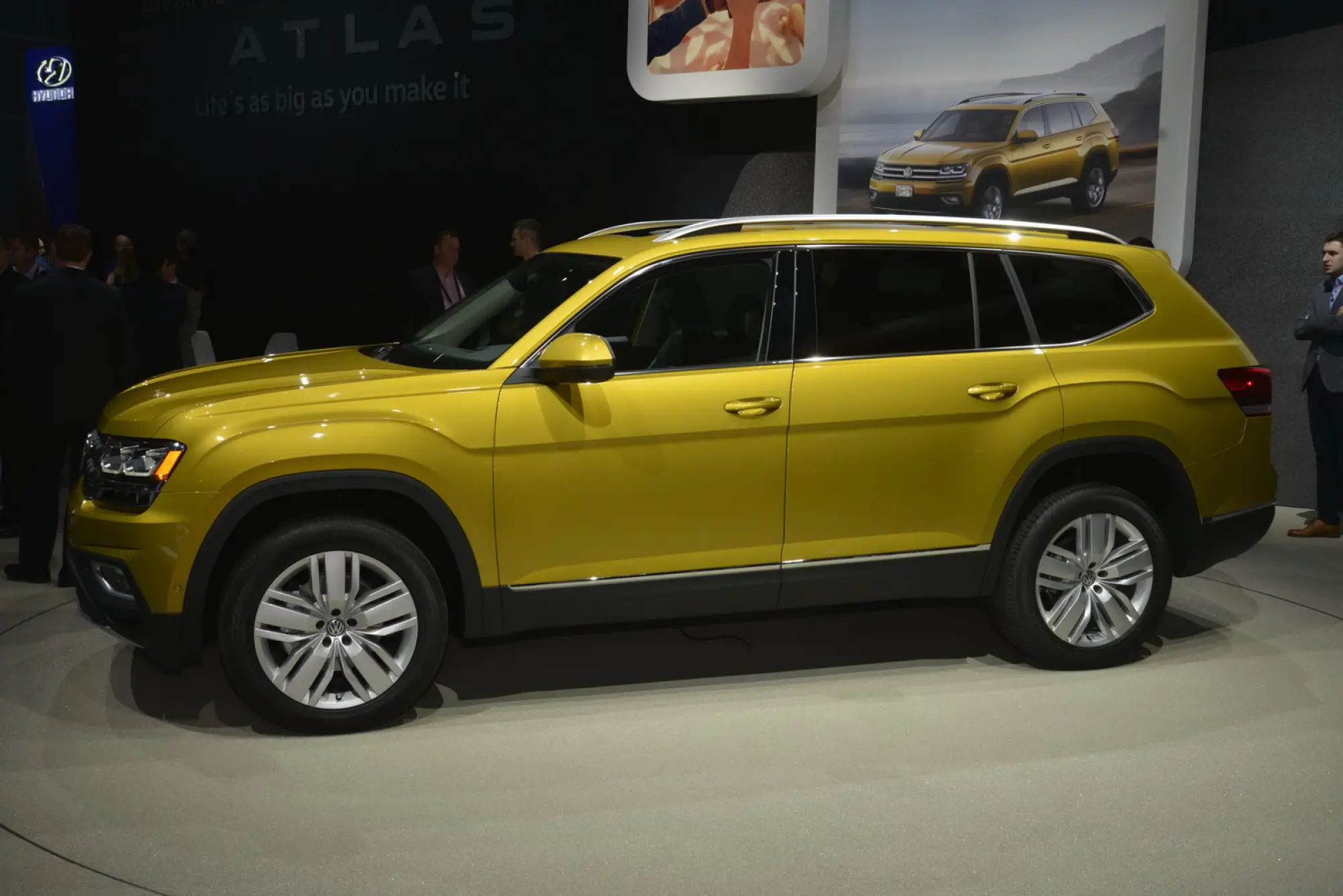 Volkswagen Atlas - Salone di Los Angeles 2016 - 7