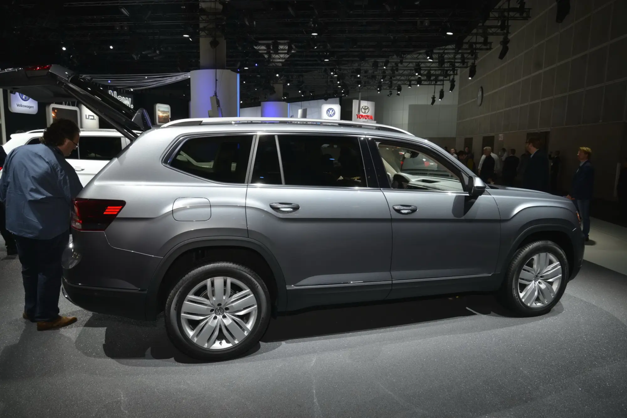 Volkswagen Atlas - Salone di Los Angeles 2016 - 8