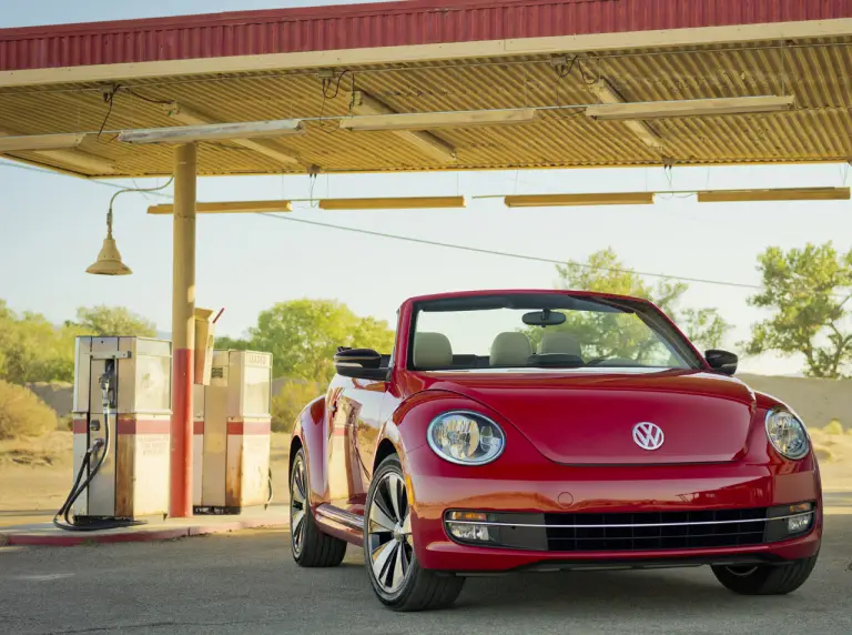 Volkswagen Beetle Cabriolet - 4