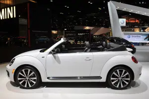 Volkswagen Beetle Convertible R-Line - Salone di Chicago 2013 - 2