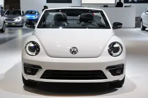 Volkswagen Beetle Convertible R-Line - Salone di Chicago 2013