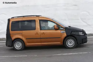 Volkswagen Caddy 2015 - Foto spia 06-06-2014