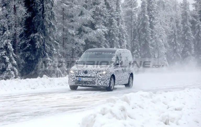 Volkswagen Caddy 2020 - Foto spia 29-11-2019 - 14