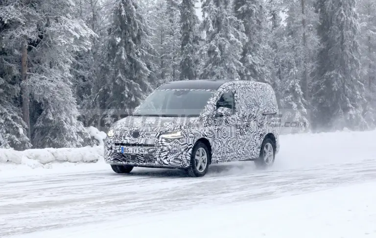 Volkswagen Caddy 2020 - Foto spia 29-11-2019 - 15