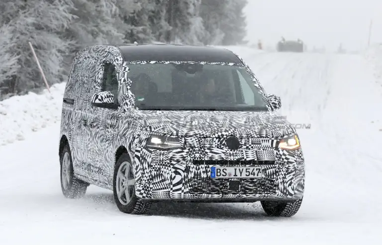 Volkswagen Caddy 2020 - Foto spia 29-11-2019 - 4