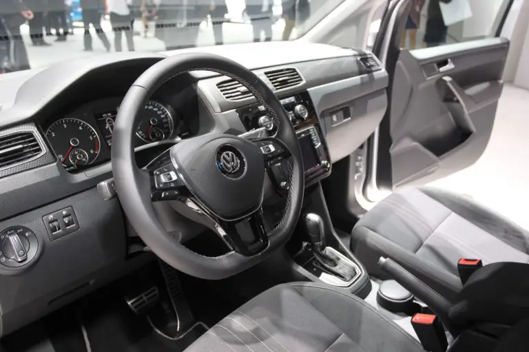 Volkswagen Caddy AllTrack - Salone di Francoforte 2015 - 3