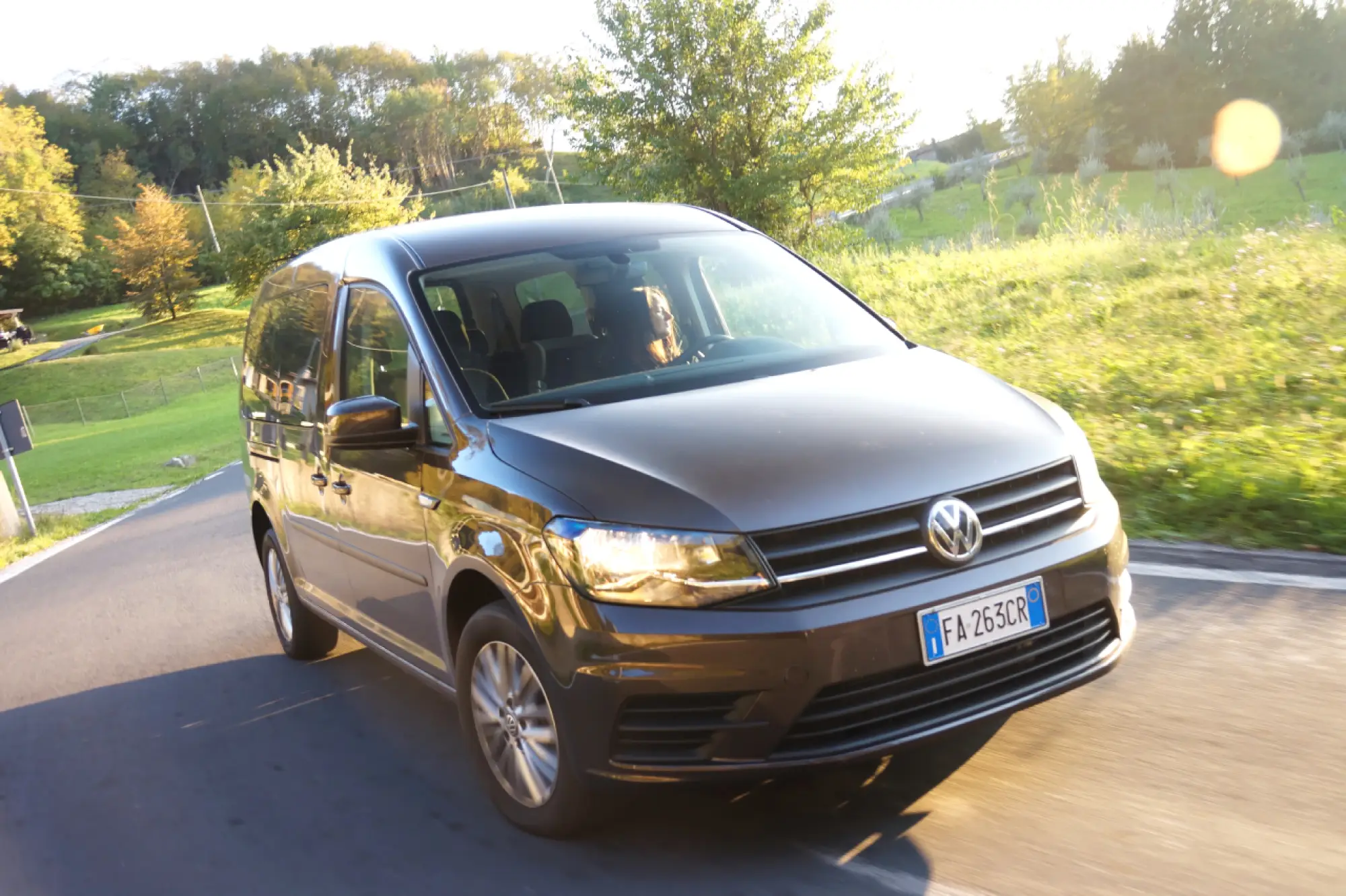 Volkswagen Caddy Maxi Prova su Strada 2016 - 17