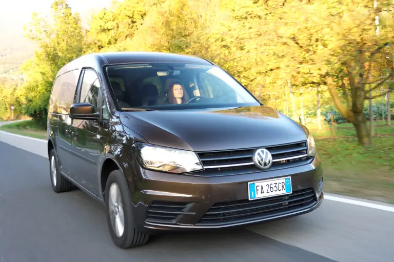 Volkswagen Caddy Maxi Prova su Strada 2016 - 23