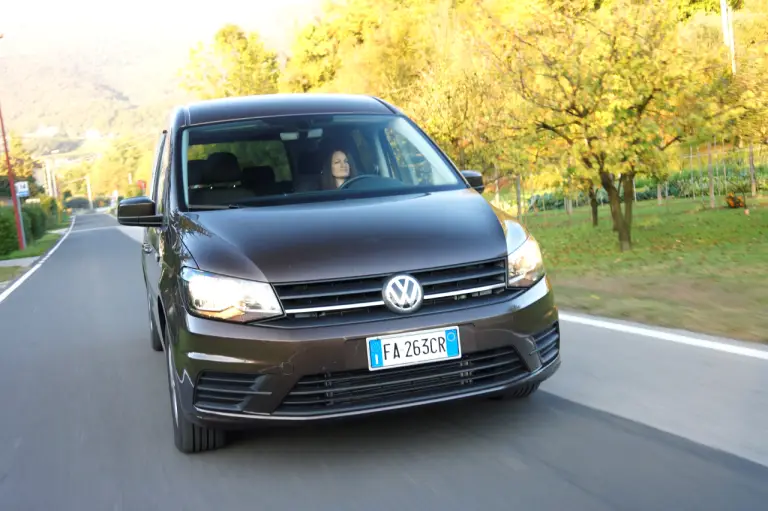 Volkswagen Caddy Maxi Prova su Strada 2016 - 24