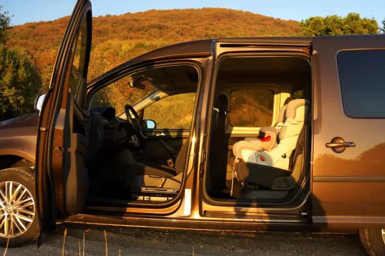Volkswagen Caddy Maxi Prova su Strada 2016 - 48