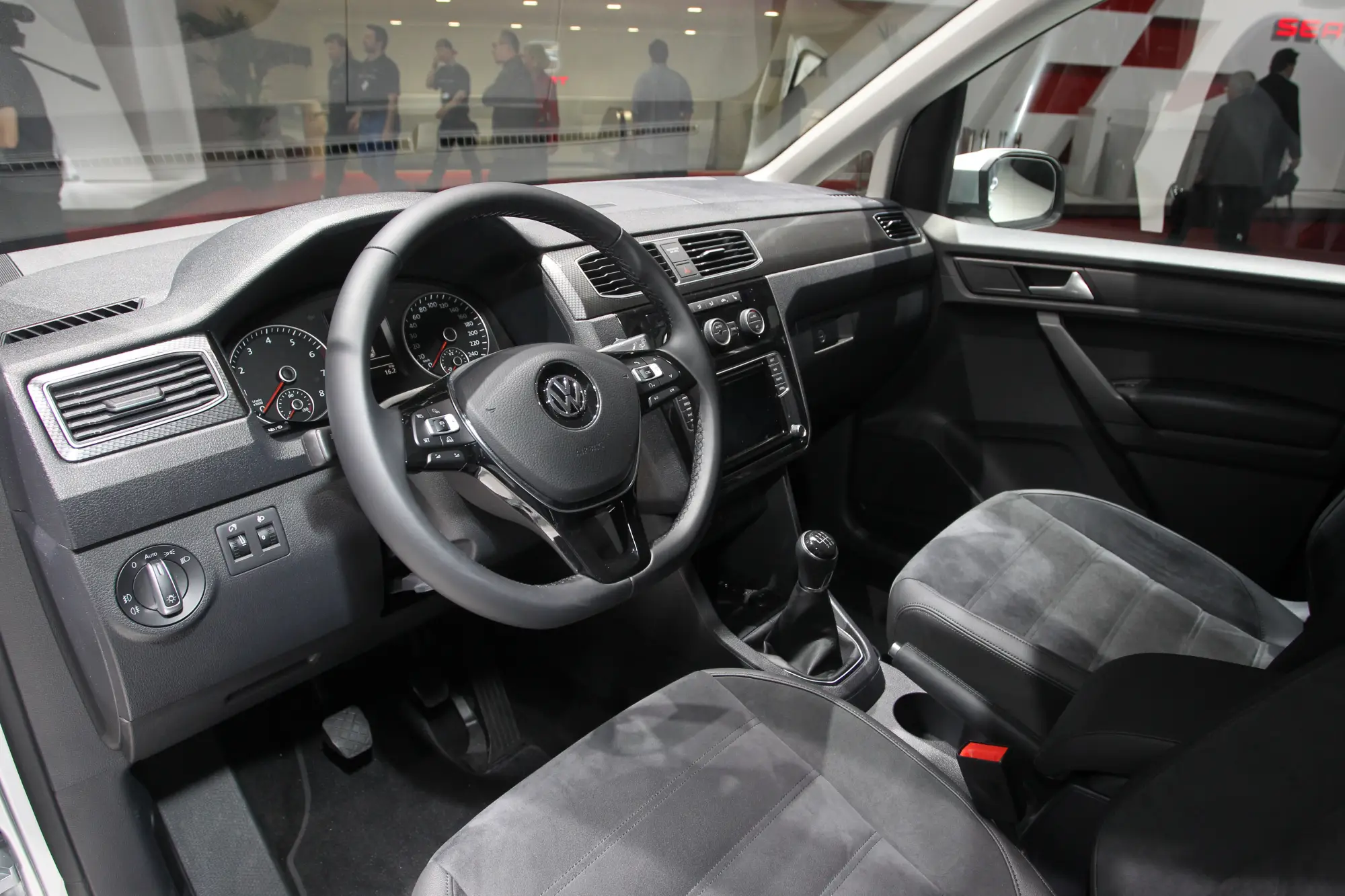 Volkswagen Caddy TGI BlueMotion - Salone di Ginevra 2016 - 5