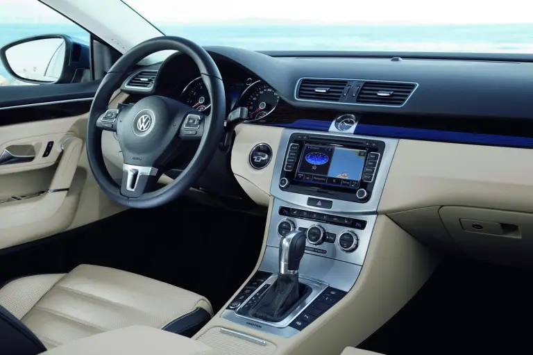 Volkswagen CC 2012 nuove foto ufficiali - 7