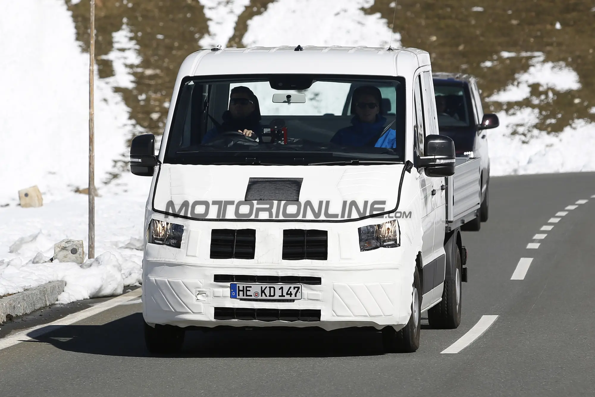 Volkswagen Crafter 2017 - Foto spia 02-10-2015 - 10