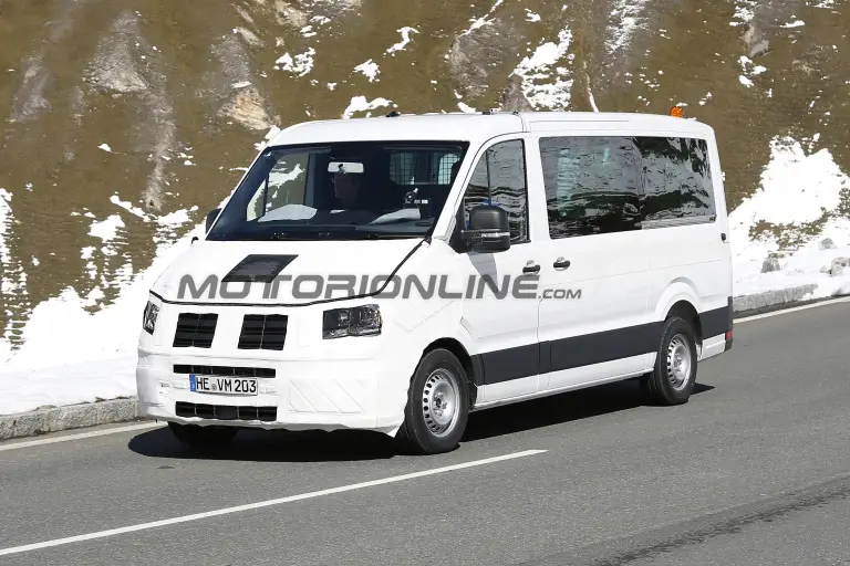 Volkswagen Crafter 2017 - Foto spia 02-10-2015 - 3