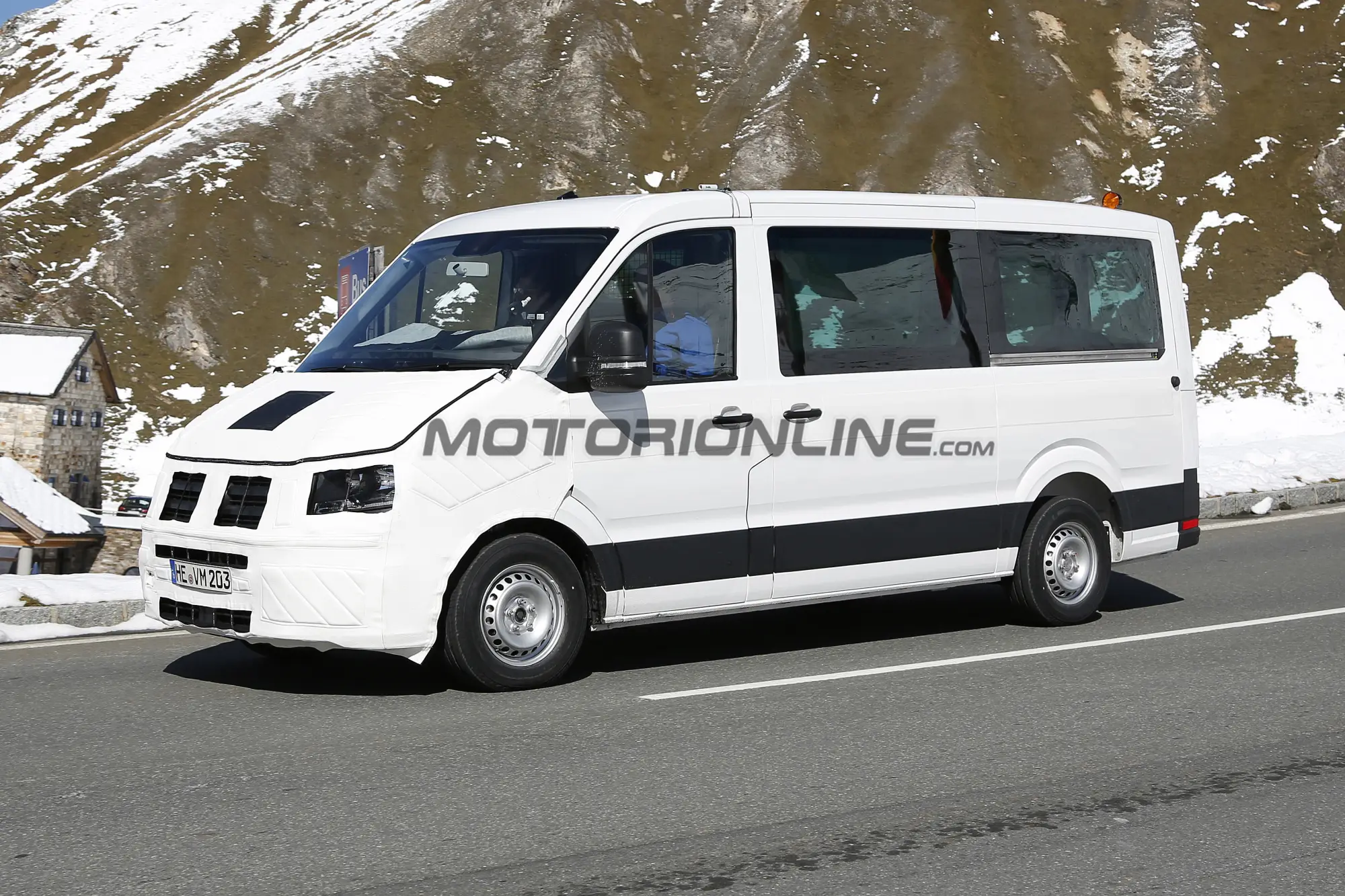Volkswagen Crafter 2017 - Foto spia 02-10-2015 - 4