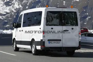Volkswagen Crafter 2017 - Foto spia 02-10-2015 - 8