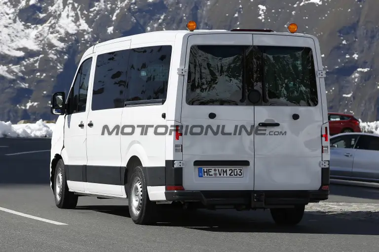 Volkswagen Crafter 2017 - Foto spia 02-10-2015 - 8
