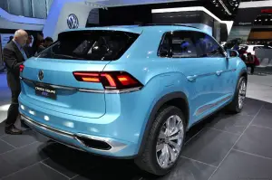 Volkswagen Cross Coupe GTE Concept - Salone di Detroit 2015