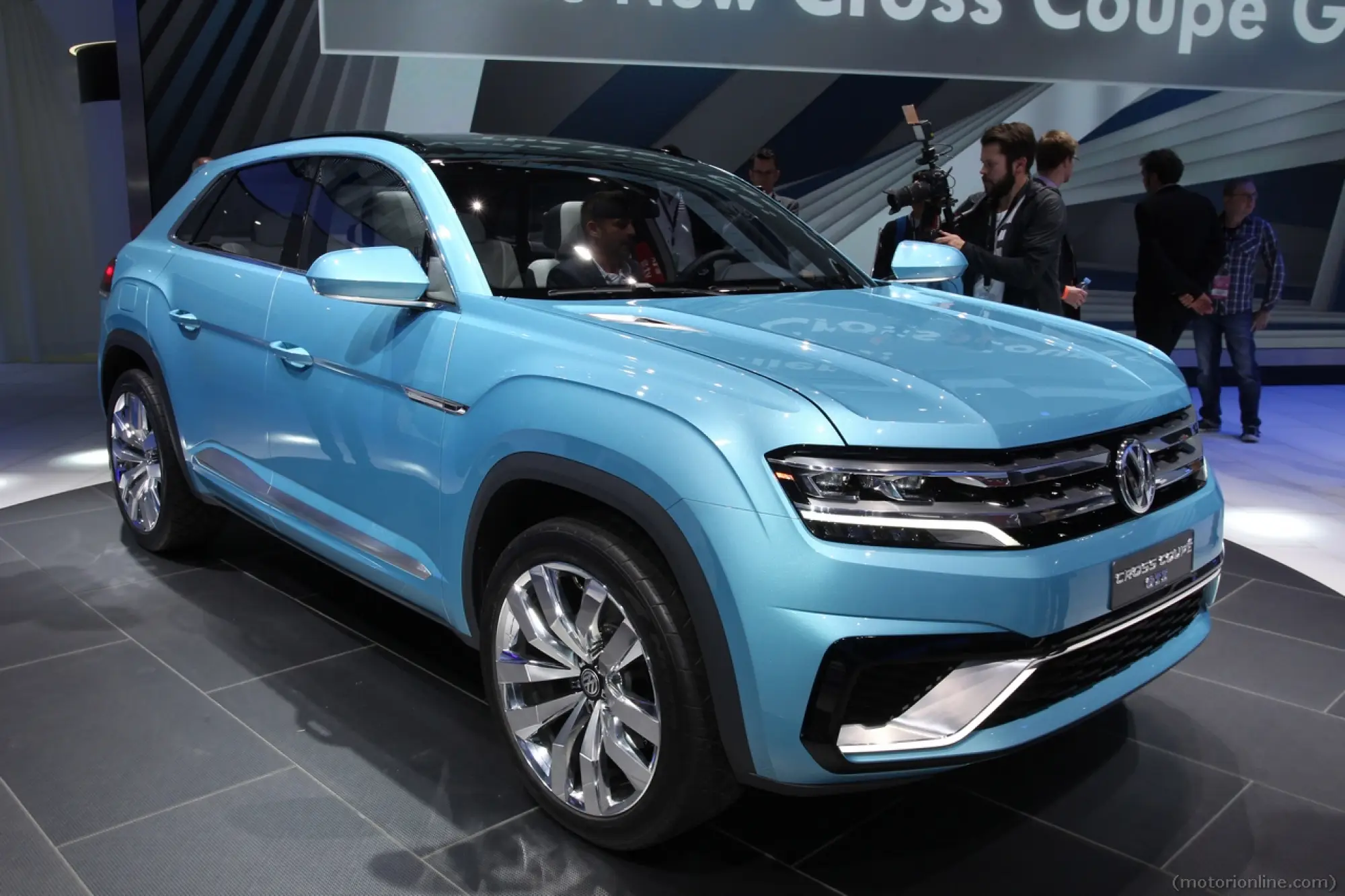 Volkswagen Cross Coupe GTE Concept - Salone di Detroit 2015 - 4