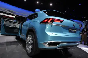 Volkswagen Cross Coupe GTE Concept - Salone di Detroit 2015 - 5