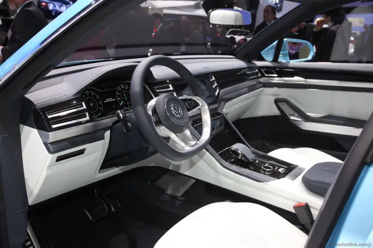 Volkswagen Cross Coupe GTE Concept - Salone di Detroit 2015 - 7