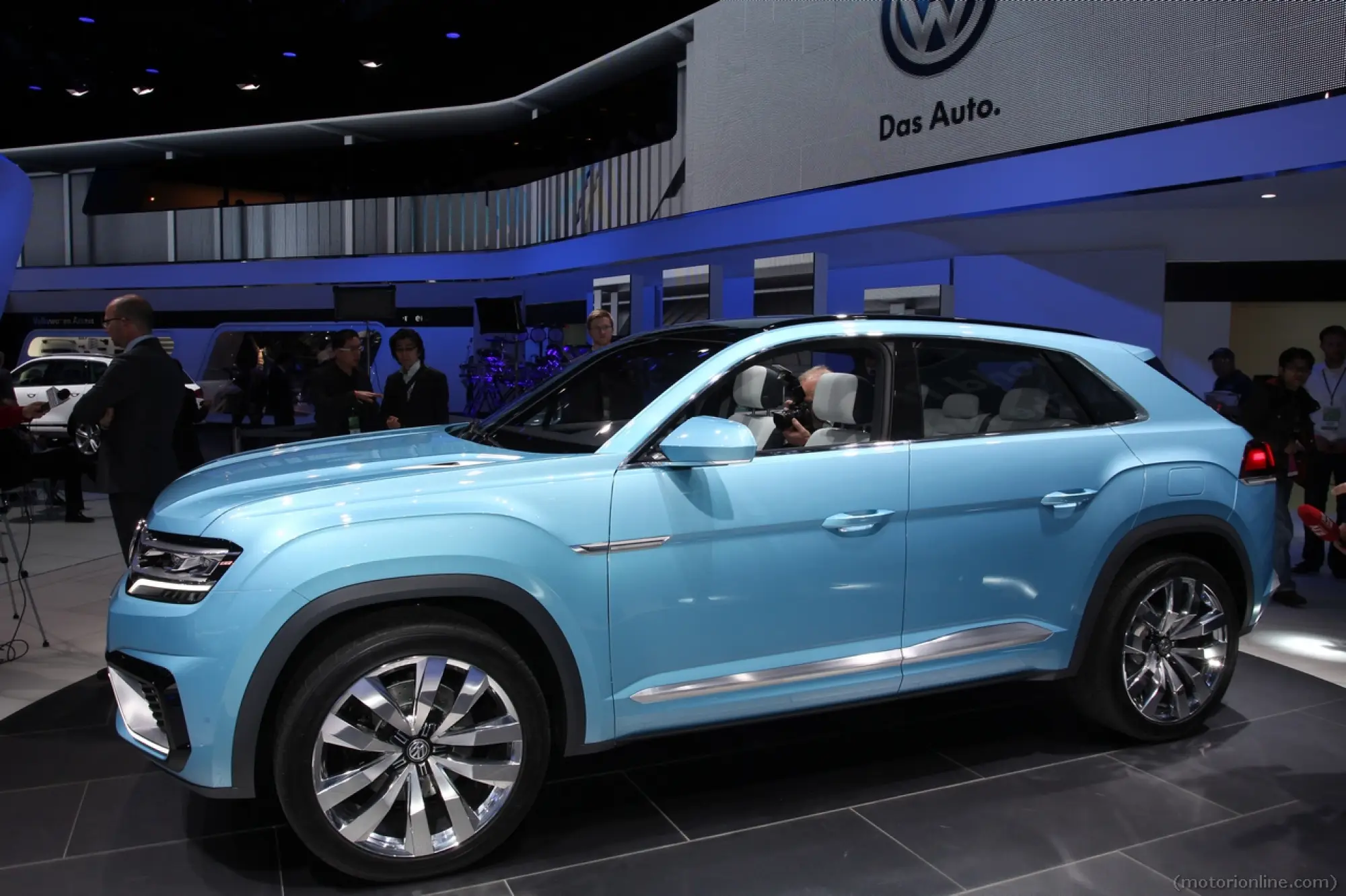 Volkswagen Cross Coupe GTE Concept - Salone di Detroit 2015 - 8