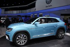 Volkswagen Cross Coupe GTE Concept - Salone di Detroit 2015 - 8