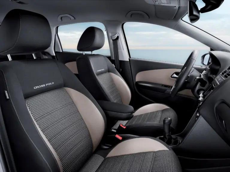 Volkswagen Cross Polo - 16