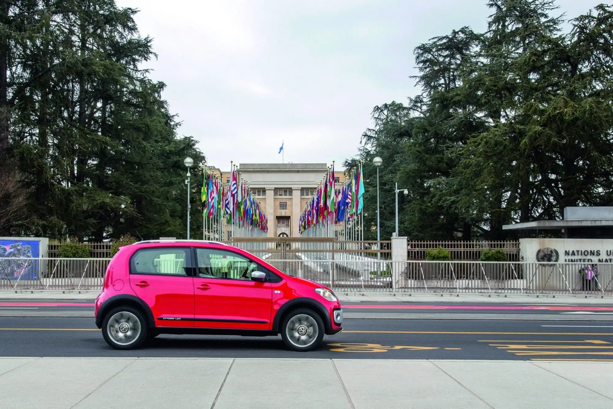 Volkswagen Cross Up! 2013 - 10