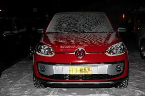 Volkswagen Cross Up! foto spia