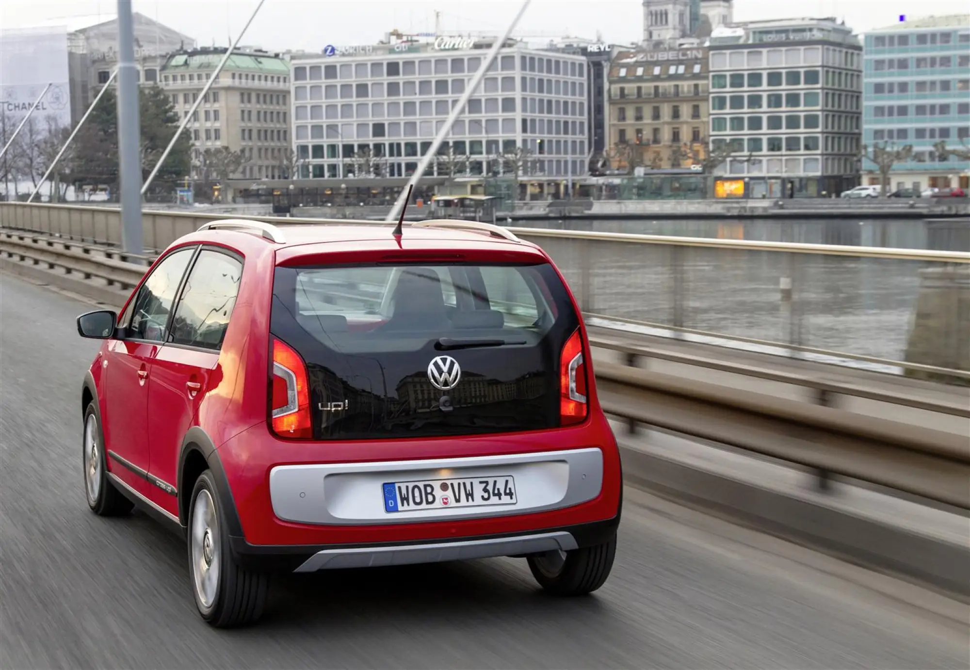 Volkswagen Cross up! - Foto ufficiali - 10