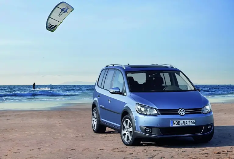 Volkswagen CrossTouran 2011 - 11